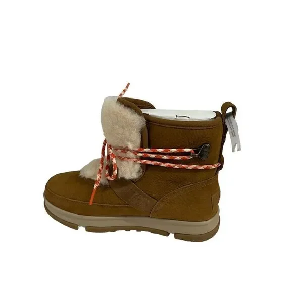 UGG Classic Women Weather Hiker Boots, Size 5.5
(103) - Picture 2 of 8